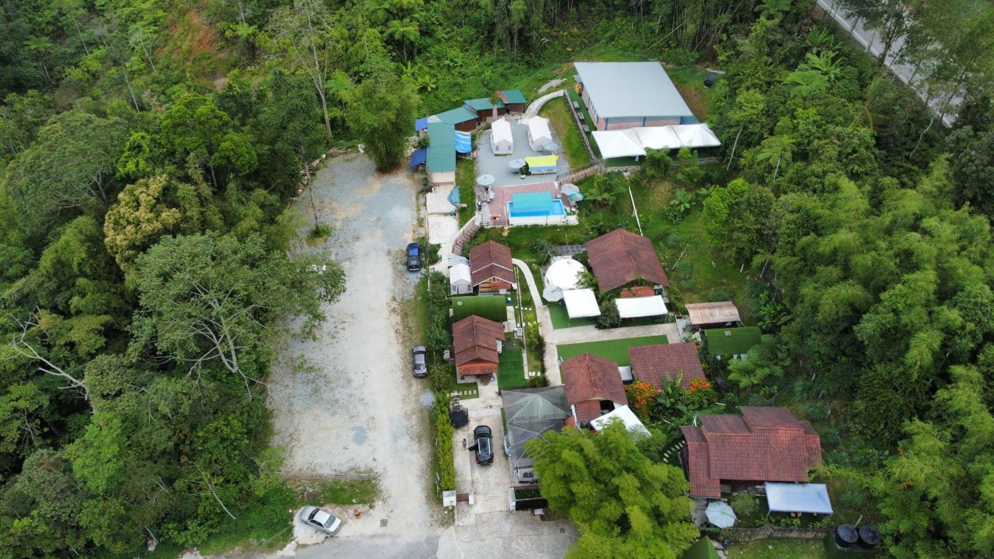 Genting Greenwoods Tiny Houses & Events Hall Гентинг Хайлендс Екстериор снимка