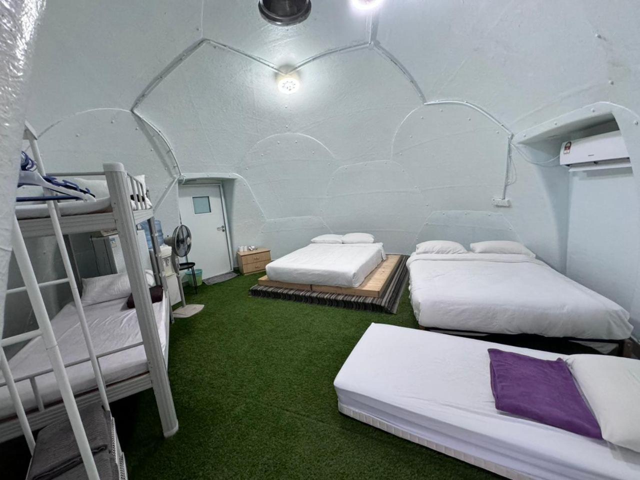 Genting Greenwoods Tiny Houses & Events Hall Гентинг Хайлендс Екстериор снимка